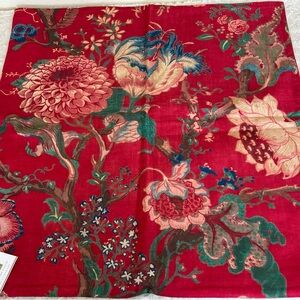 Pottery Barn Red Dahlia Floral Print Sham Floral Pillow Cover 23”x23” NEW